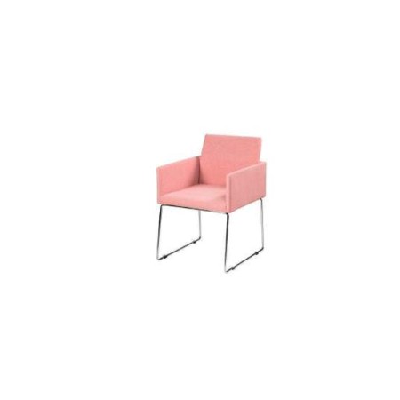 Sillón de diseño moderno disponible en varios acabados
