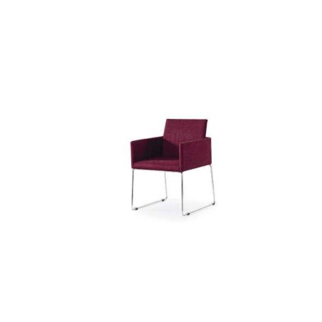 Sillón de diseño moderno disponible en varios acabados