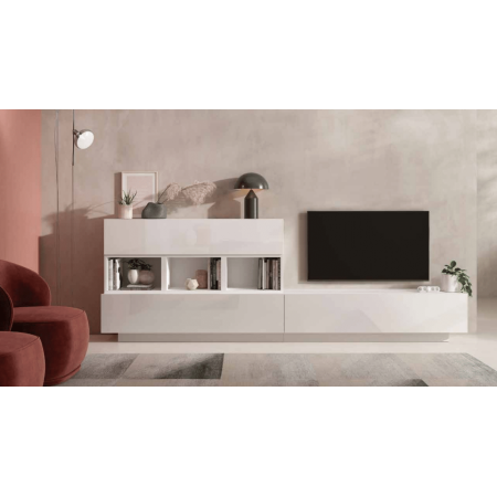 Moderno salón de lineas rectas y zonas de almacenamiento